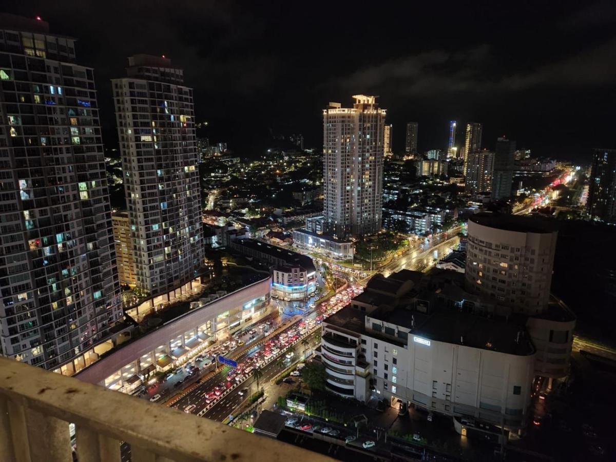 The Landmark Seaview Netflix By Blue Sky Holidays George Town Exterior photo